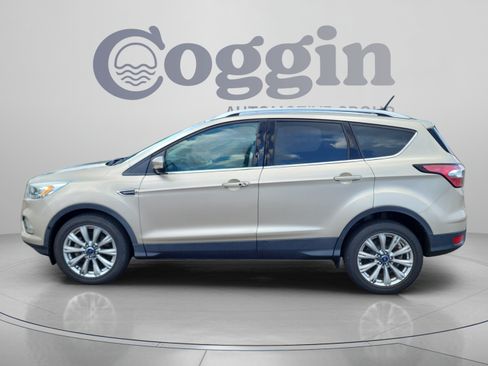 Used 2018 Ford Escape Titanium FWD image 2