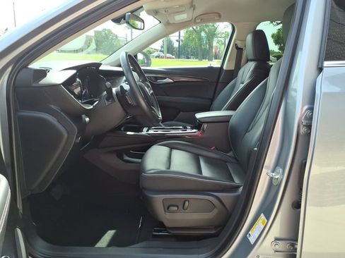 Used 2023 Buick Envision Essence AWD/4WD image 13