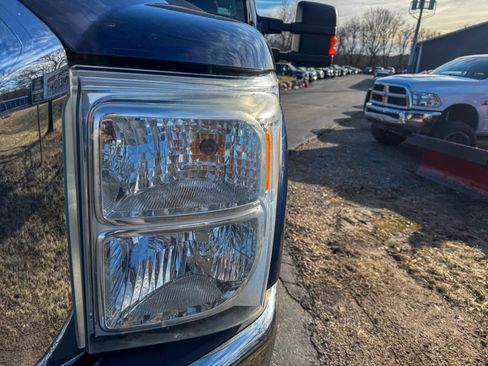 Used 2011 Ford F250 XLT w/ XLT Interior Pkg image 9