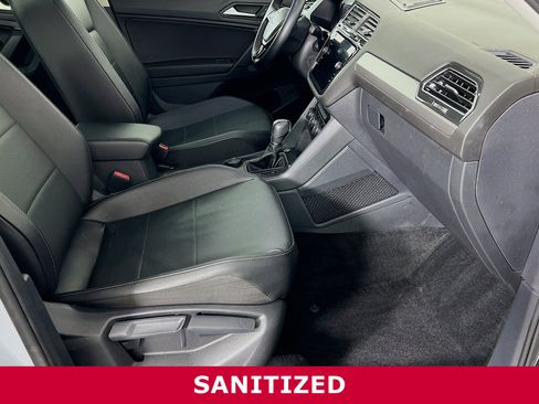 Used 2019 Volkswagen Tiguan SEL w/ 3rd Row Seat Package image 22