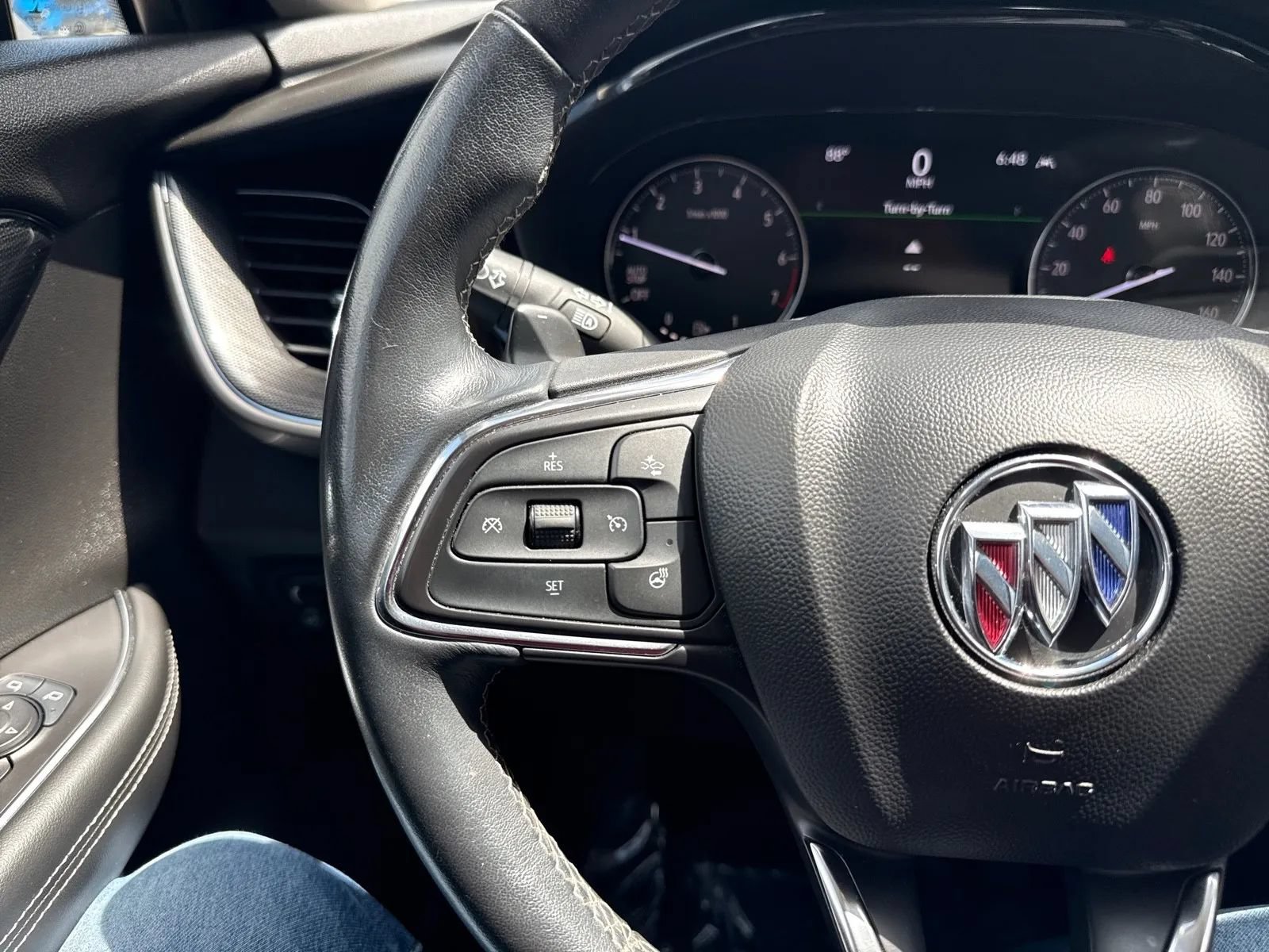 Used 2022 Buick Envision Essence w/ Safety Package FWD image 18