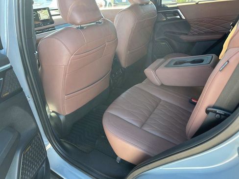 Used 2025 Mitsubishi Outlander SEL AWD/4WD image 21