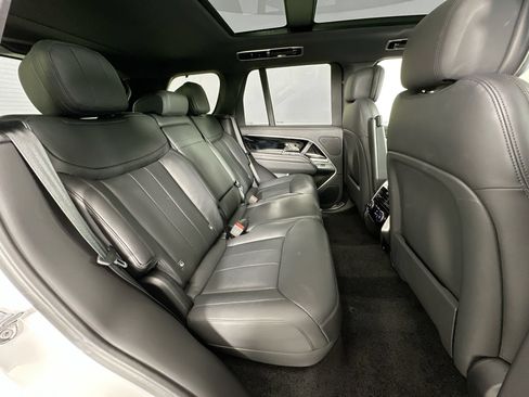 Certified 2024 Land Rover Range Rover SE AWD/4WD image 26