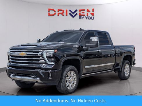 Used 2024 Chevrolet Silverado 2500 High Country w/ Technology Package AWD/4WD image 1