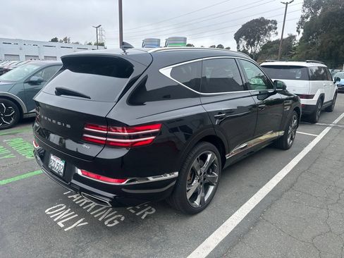 Used 2022 Genesis GV80 2.5T w/ Prestige Package 04 AWD/4WD image 4