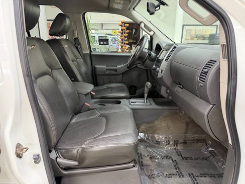 Used 2015 Nissan Xterra PRO-4X w/ Pro-4x Leather Package AWD/4WD image 17