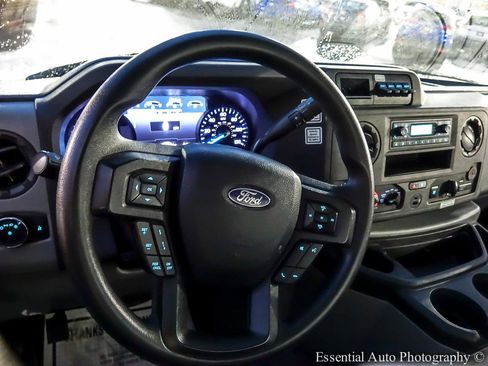 Used 2022 Ford E-350 and Econoline 350 Super Duty image 13