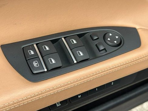 Used 2014 BMW 750Li image 16