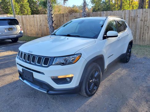 Used 2020 Jeep Compass Latitude image 10