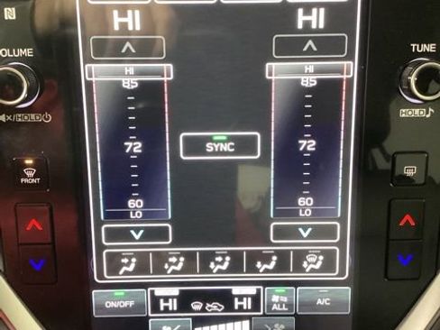 Used 2024 Subaru Crosstrek 2.0i Premium image 20