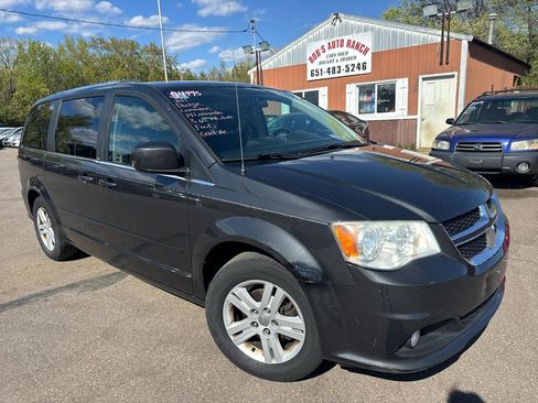 Used 2011 Dodge Grand Caravan Crew w/ Entertainment Group 1 FWD image 3