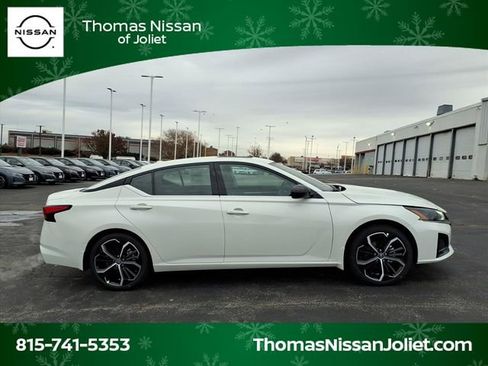 New 2025 Nissan Altima 2.5 SR w/ SR Premium Package image 2