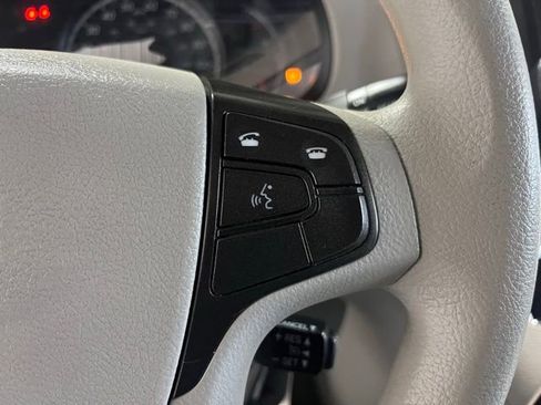 Used 2014 Toyota Sienna LE image 23