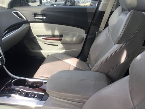 Used 2017 Acura TLX w/ Technology Package FWD image 16