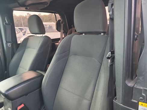 Used 2020 Jeep Wrangler Sport image 13