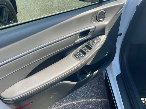 Used 2020 Hyundai Sonata Limited image 11