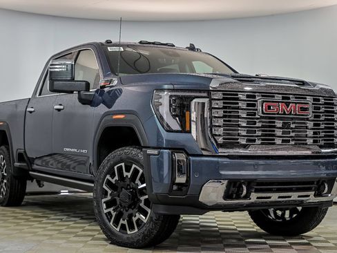 New 2026 GMC Sierra 2500 Denali w/ Denali Reserve Package AWD/4WD image 1