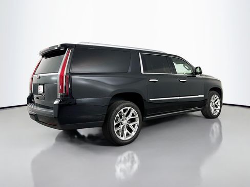 Used 2019 Cadillac Escalade ESV Platinum AWD/4WD image 6