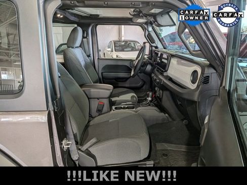 Used 2025 Jeep Wrangler Sport image 18