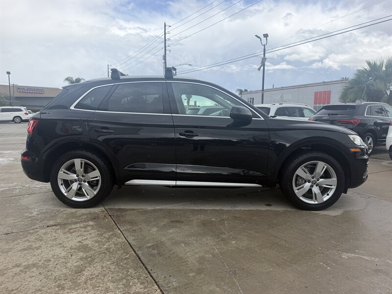 Used 2019 Audi Q5 2.0T Premium Plus w/ Premium Plus Package AWD/4WD image 5
