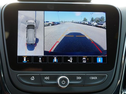 Used 2022 Chevrolet Equinox RS w/ RS Leather Package image 27