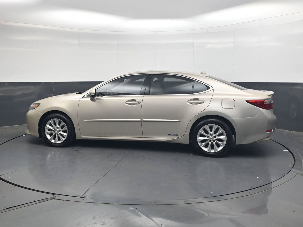 Used 2013 Lexus ES 300h w/ Luxury Pkg FWD image 8