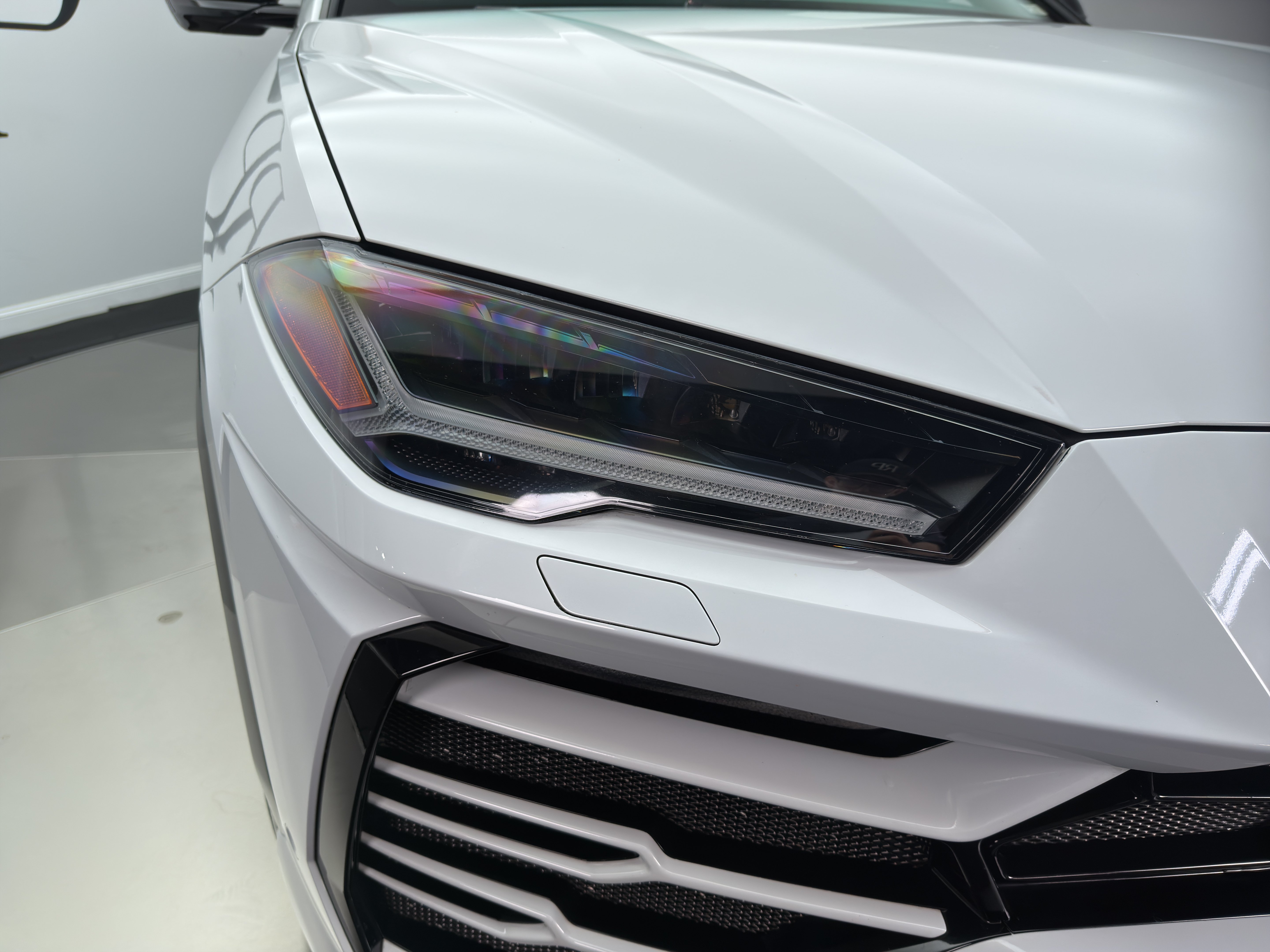 Used 2019 Lamborghini Urus AWD/4WD image 23