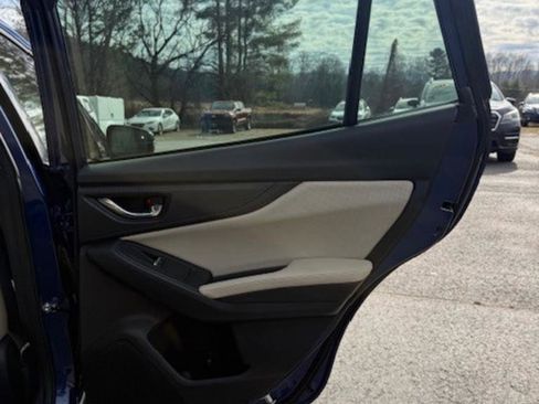 Used 2017 Subaru Impreza 2.0i Limited image 20