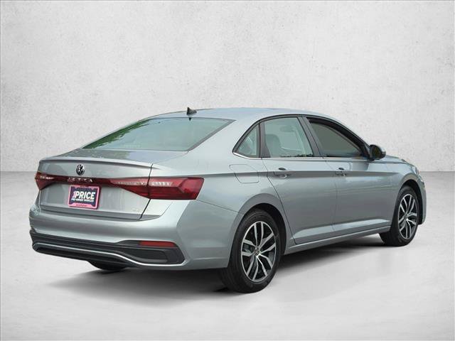 Used 2025 Volkswagen Jetta SE FWD image 5