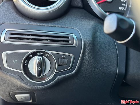 Used 2015 Mercedes-Benz C 300 Sedan image 31