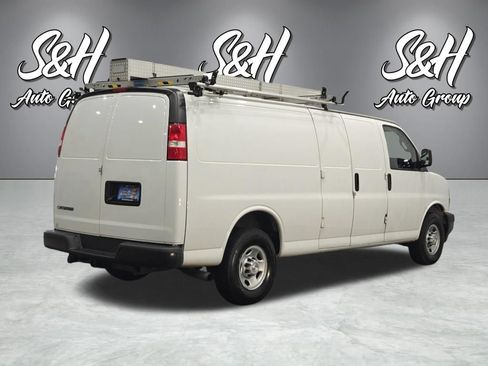 Used 2019 Chevrolet Express 3500 Extended w/ Driver Convenience Package RWD image 18