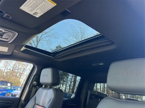 Used 2022 GMC Sierra 1500 AT4 w/ Technology Package image 14