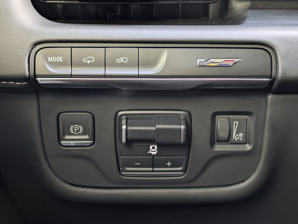 Used 2023 Cadillac Escalade V AWD/4WD image 30