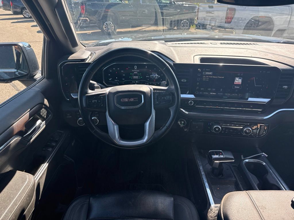 Used 2024 GMC Sierra 1500 SLT w/ SLT Premium Plus Package AWD/4WD image 12