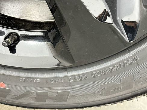 New 2025 Jeep Grand Cherokee L Laredo image 45