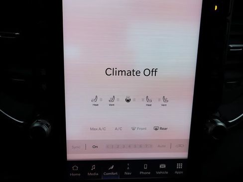 Used 2025 RAM 3500 Laramie image 25