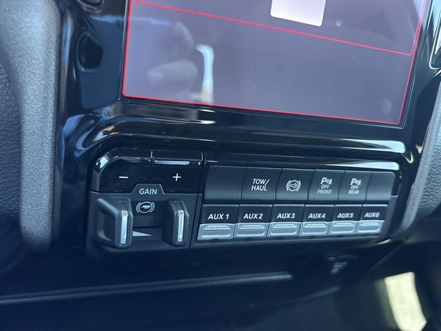 Used 2026 RAM 2500 Warlock AWD/4WD image 32