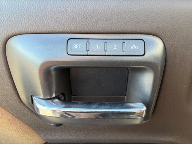 Used 2019 GMC Sierra 2500 Denali w/ Duramax Plus Package AWD/4WD image 27