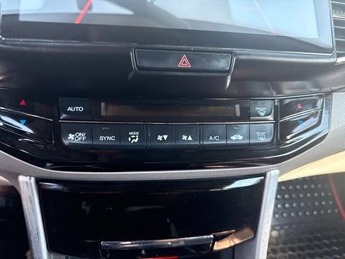 Used 2017 Honda Accord LX image 13