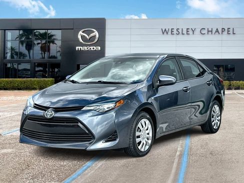 Used 2018 Toyota Corolla LE image 1