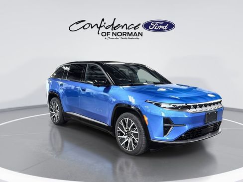 Used 2025 Jeep Wagoneer S Limited image 11