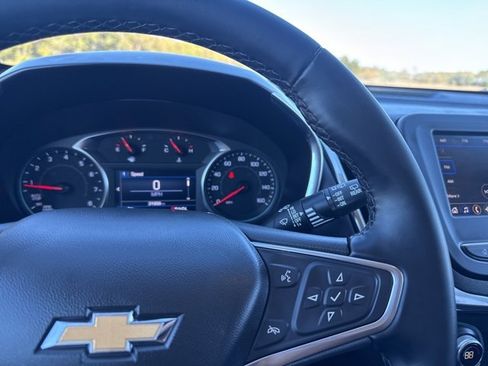 Used 2024 Chevrolet Equinox LT image 14