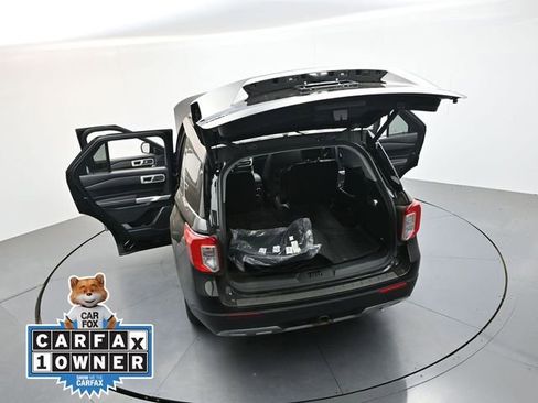 Used 2023 Ford Explorer XLT w/ Equipment Group 202A AWD/4WD image 33
