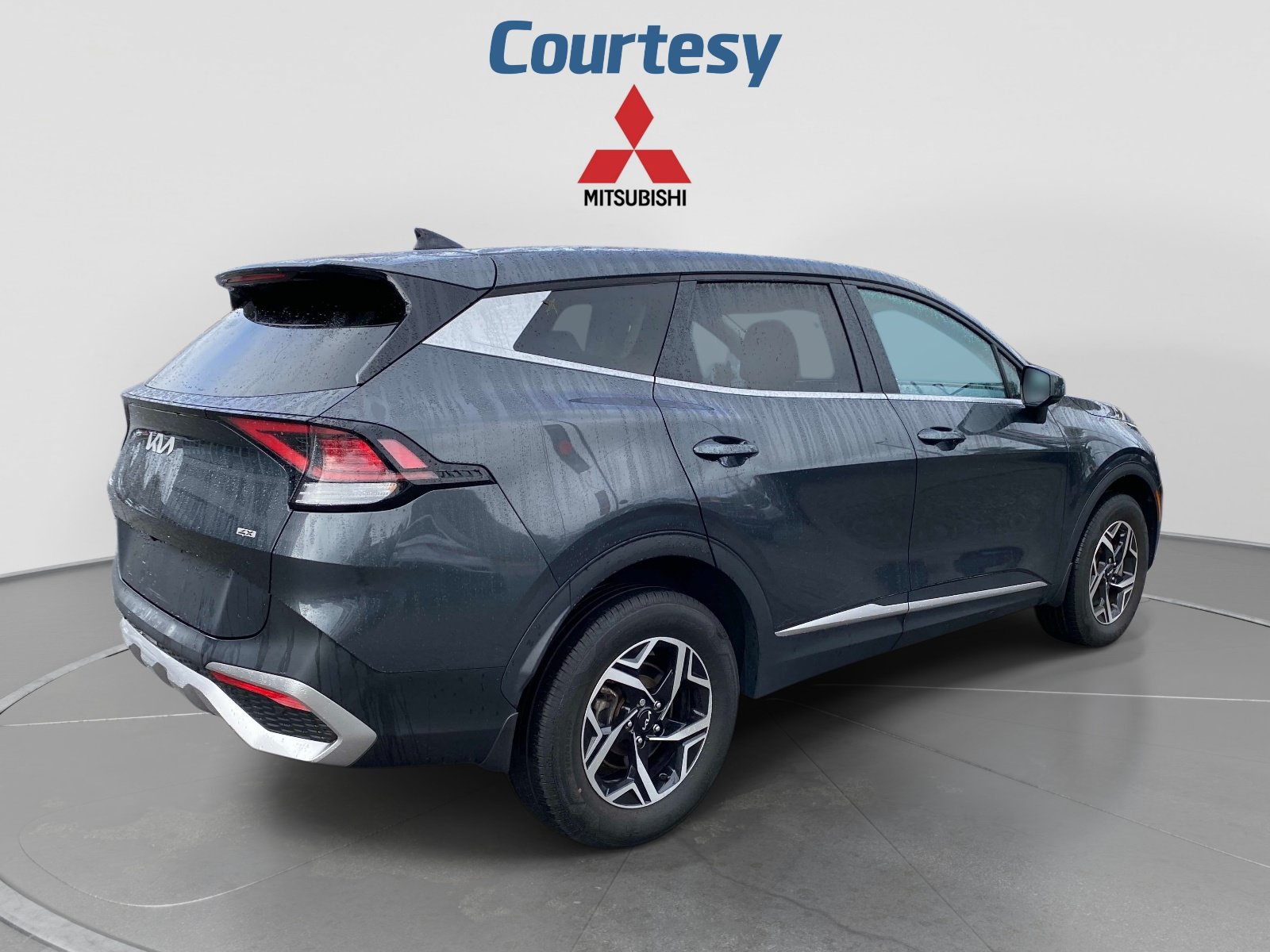 Used 2023 Kia Sportage LX AWD/4WD image 6