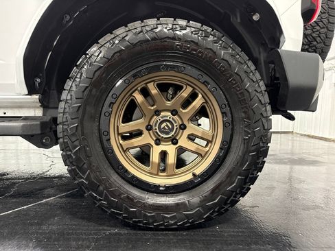 Used 2023 Ford Bronco Outer Banks AWD/4WD image 7