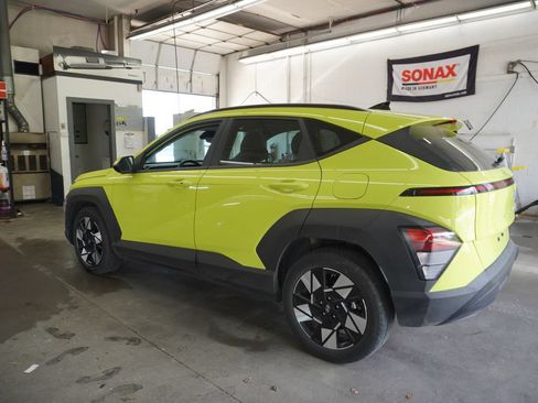 Used 2025 Hyundai Kona SEL FWD image 5