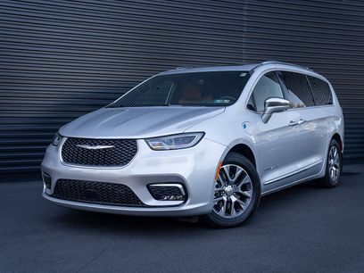 Used 2022 Chrysler Pacifica Pinnacle