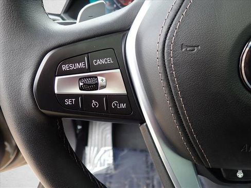 Used 2023 BMW X5 xDrive40i w/ Premium Package AWD/4WD image 13