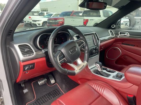 Used 2018 Jeep Grand Cherokee Trackhawk AWD/4WD image 11