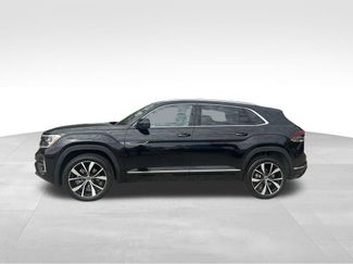 New 2026 Volkswagen Atlas Cross Sport SEL Premium R-Line AWD/4WD video 2